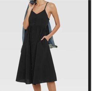 Black Sleeveless Dress